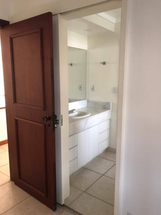 Imagem Casa com 4 Quartos para Alugar, 327 m² em Alphaville - Santana De Parnaíba
