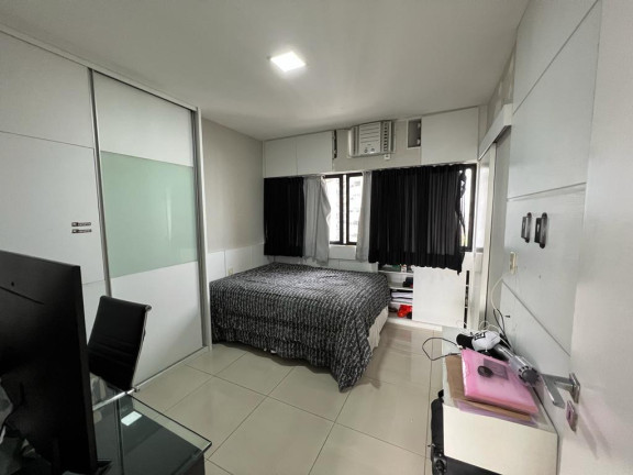 Imagem Imóvel com 4 Quartos à Venda, 226 m² em Casa Forte - Recife Imagem Imóvel com 4 Quartos à Venda, 226 m² em Casa Forte - Recife
