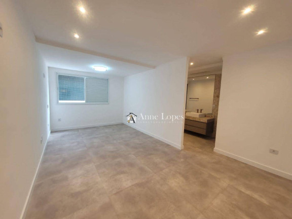 Imagem Casa com 4 Quartos à Venda, 278 m² em Gonzaga - Santos Imagem Casa com 4 Quartos à Venda, 278 m² em Gonzaga - Santos