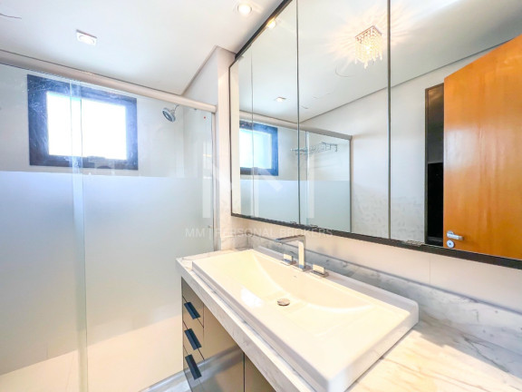 Imagem Apartamento com 3 Quartos à Venda, 159 m² em Moinhos De Vento - Porto Alegre Imagem Apartamento com 3 Quartos à Venda, 159 m² em Moinhos De Vento - Porto Alegre