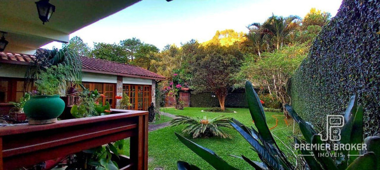 Imagem Casa com 4 Quartos à Venda, 200 m² em Albuquerque - Teresópolis Imagem Casa com 4 Quartos à Venda, 200 m² em Albuquerque - Teresópolis