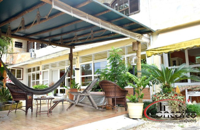 Imagem Casa com 9 Quartos à Venda, 420 m² em Jardim Samambaia - Ubatuba Imagem Casa com 9 Quartos à Venda, 420 m² em Jardim Samambaia - Ubatuba
