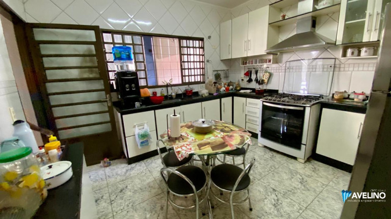 Imagem Casa com 3 Quartos à Venda, 227 m² em Vila Vilas Boas - Campo Grande Imagem Casa com 3 Quartos à Venda, 227 m² em Vila Vilas Boas - Campo Grande