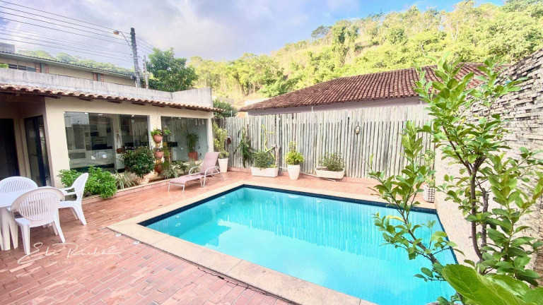 Imagem Casa com 3 Quartos à Venda, 300 m² em Santa Mônica - Colatina Imagem Casa com 3 Quartos à Venda, 300 m² em Santa Mônica - Colatina