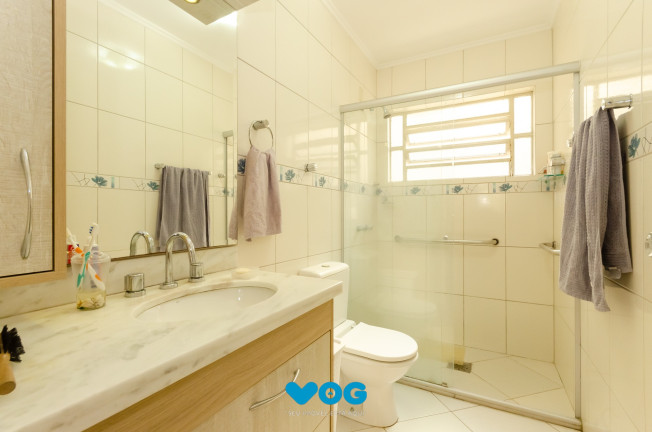 Imagem Casa com 3 Quartos à Venda, 230 m² em Petrópolis - Porto Alegre Imagem Casa com 3 Quartos à Venda, 230 m² em Petrópolis - Porto Alegre