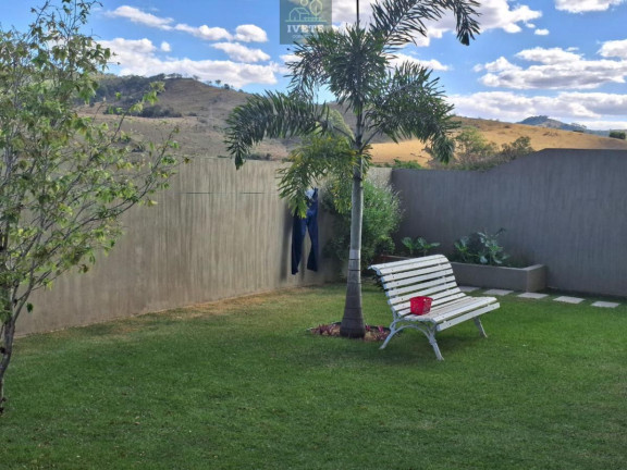 Imagem Casa de Condomínio com 3 Quartos à Venda, 275 m²