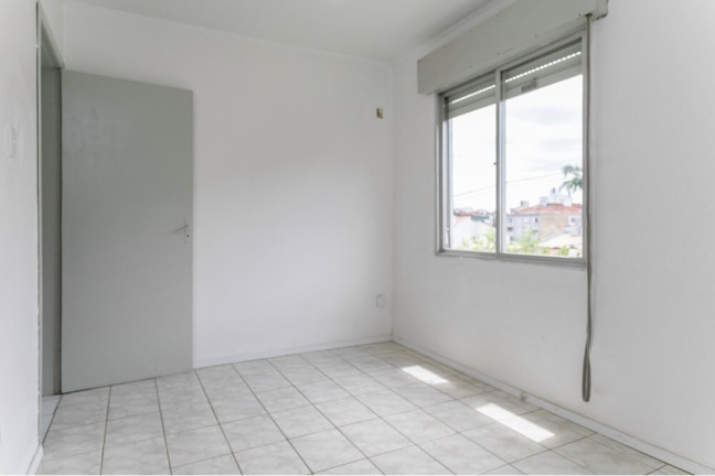 Imagem Imóvel com 2 Quartos à Venda, 52 m² em São Sebastião - Porto Alegre Imagem Imóvel com 2 Quartos à Venda, 52 m² em São Sebastião - Porto Alegre