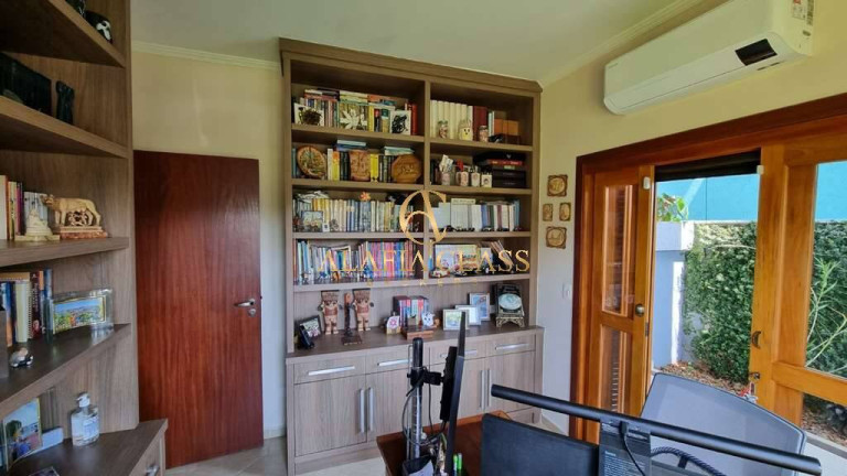 Imagem Casa com 4 Quartos à Venda, 600 m² em Jardim Indaiá - Embu Das Artes