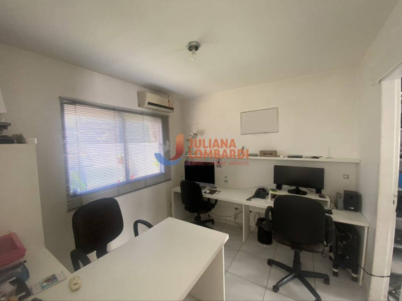 Imagem Casa com 3 Quartos à Venda, 240 m² em Maria Luiza - Cascavel Imagem Casa com 3 Quartos à Venda, 240 m² em Maria Luiza - Cascavel