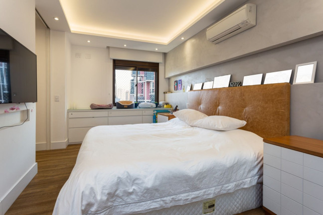 Imagem Apartamento com 3 Quartos à Venda, 185 m² em Real Parque - São Paulo