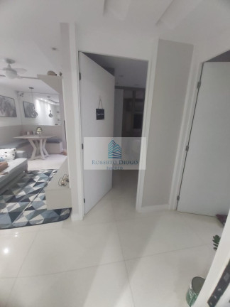 Imagem Imóvel com 2 Quartos à Venda, 65 m² em Camorim - Rio De Janeiro