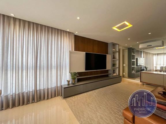 Imagem Apartamento com 3 Quartos à Venda, 137 m² em Centro - Balneário Camboriú Imagem Apartamento com 3 Quartos à Venda, 137 m² em Centro - Balneário Camboriú