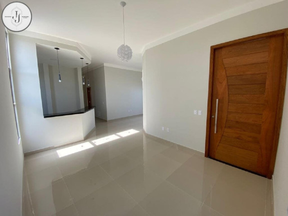 Imagem Casa com 3 Quartos para Alugar ou Temporada, 127 m² em Cajupiranga - Parnamirim Imagem Casa com 3 Quartos para Alugar ou Temporada, 127 m² em Cajupiranga - Parnamirim