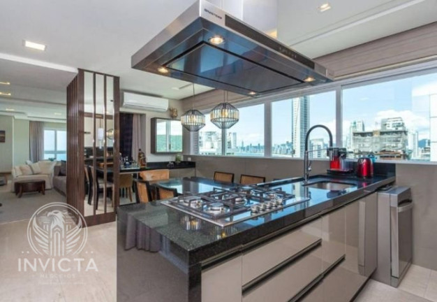 Imagem Cobertura com 3 Quartos à Venda, 222 m² em Pioneiros - Balneário Camboriú Imagem Cobertura com 3 Quartos à Venda, 222 m² em Pioneiros - Balneário Camboriú