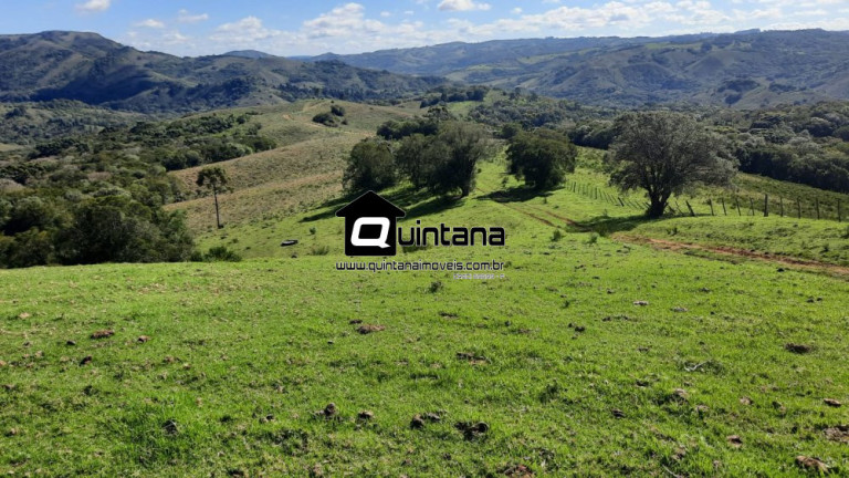 Imagem Imóvel com 2 Quartos à Venda, 8.000.000 m² em Centro - Santana Da Boa Vista Imagem Imóvel com 2 Quartos à Venda, 8.000.000 m² em Centro - Santana Da Boa Vista