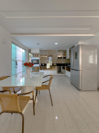 Imagem Casa com 6 Quartos à Venda, 420 m² em Campo Grande - Cariacica Imagem Casa com 6 Quartos à Venda, 420 m² em Campo Grande - Cariacica