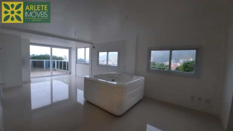Apartamento com 3 Quartos à Venda, 156 m² em Morrinhos - Bombinhas