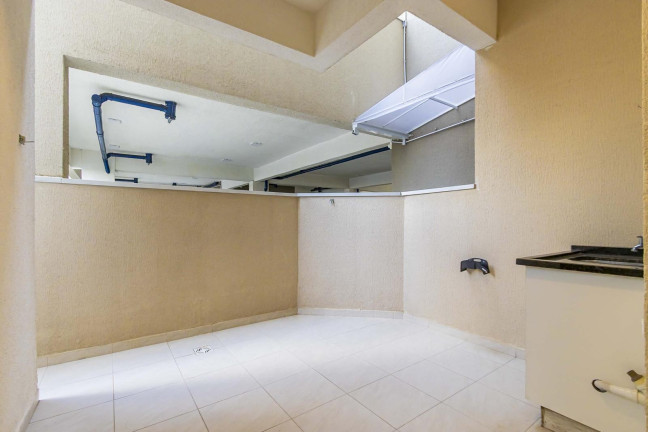 Imagem Apartamento com 2 Quartos à Venda, 61 m² em Capão Raso - Curitiba