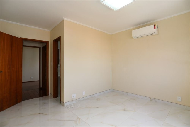 Imagem Apartamento com 3 Quartos à Venda, 225 m² em Jardim Botânico - Porto Alegre