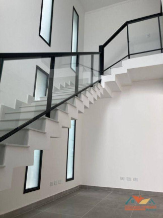 Imagem Sobrado com 4 Quartos à Venda, 180 m² em Balneário Copacabana - Caraguatatuba