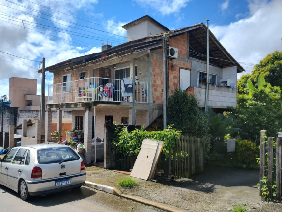 Casa com 4 Quartos à Venda, 100 m² em Monte Alegre - Camboriú
