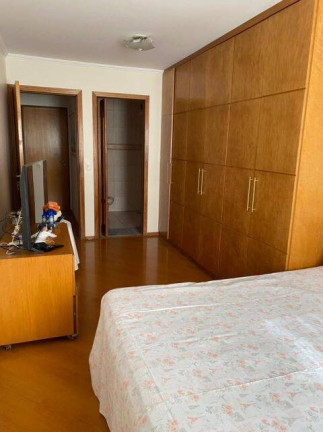 Imagem Sobrado com 7 Quartos à Venda, 421 m² em Jardim Iva - São Paulo