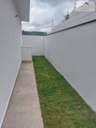 Imagem Casa de Condomínio com 3 Quartos à Venda, 181 m²