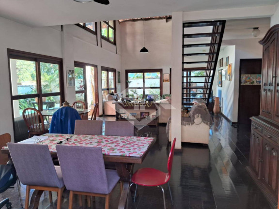 Imagem Casa com 3 Quartos à Venda, 246 m² em Piratininga - Niterói Imagem Casa com 3 Quartos à Venda, 246 m² em Piratininga - Niterói