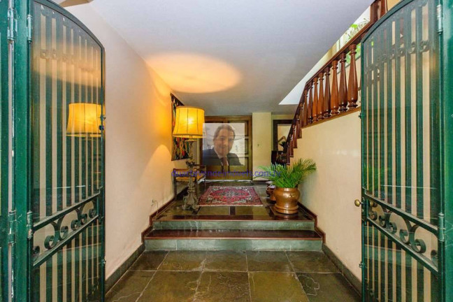 Imagem Casa com 6 Quartos à Venda, 721 m² em Parque Silvino Pereira - Cotia Imagem Casa com 6 Quartos à Venda, 721 m² em Parque Silvino Pereira - Cotia