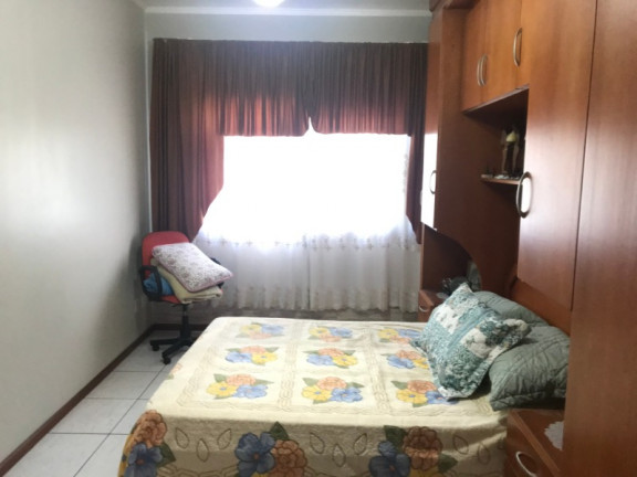 Imagem Casa com 4 Quartos à Venda, 230 m² em Jardim Itu - Porto Alegre