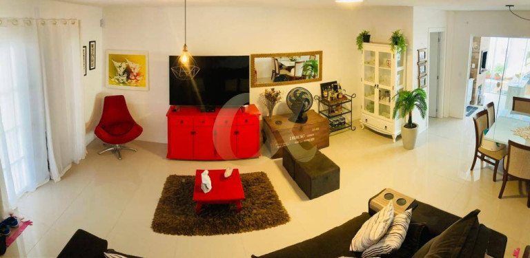 Imagem Casa com 3 Quartos à Venda, 141 m² em Floresta - Joinville