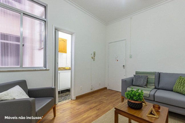 Imagem Imóvel com 1 Quarto à Venda, 45 m² em Copacabana - Rio De Janeiro Imagem Imóvel com 1 Quarto à Venda, 45 m² em Copacabana - Rio De Janeiro