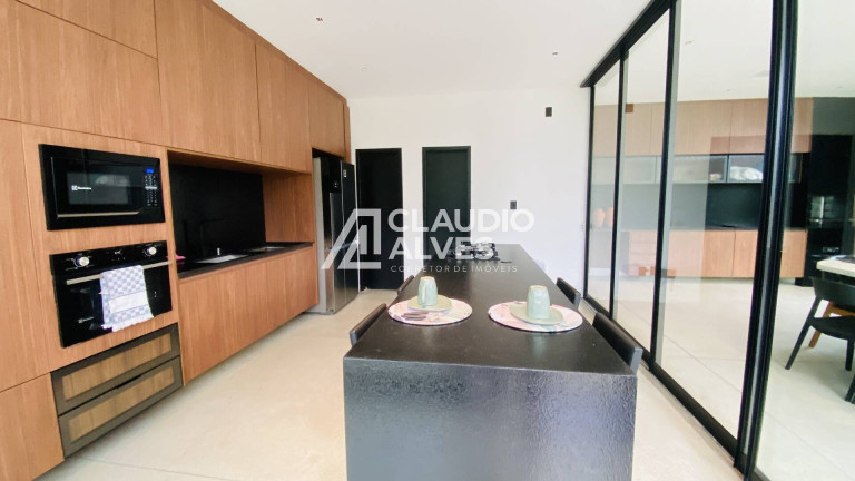 Imagem Casa com 3 Quartos à Venda, 300 m² em Sim - Feira De Santana Imagem Casa com 3 Quartos à Venda, 300 m² em Sim - Feira De Santana