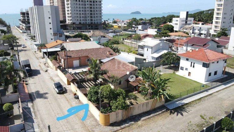 Imagem Casa com 3 Quartos à Venda, 120 m² em Centro - Balneário Piçarras Imagem Casa com 3 Quartos à Venda, 120 m² em Centro - Balneário Piçarras