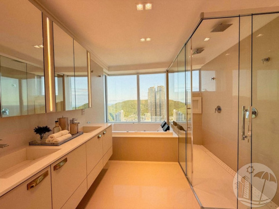 Imagem Apartamento com 4 Quartos à Venda, 196 m² em Centro - Balneário Camboriú Imagem Apartamento com 4 Quartos à Venda, 196 m² em Centro - Balneário Camboriú