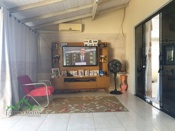Imagem Casa com 5 Quartos à Venda, 240 m² em Centro - Balneário Barra Do Sul Imagem Casa com 5 Quartos à Venda, 240 m² em Centro - Balneário Barra Do Sul