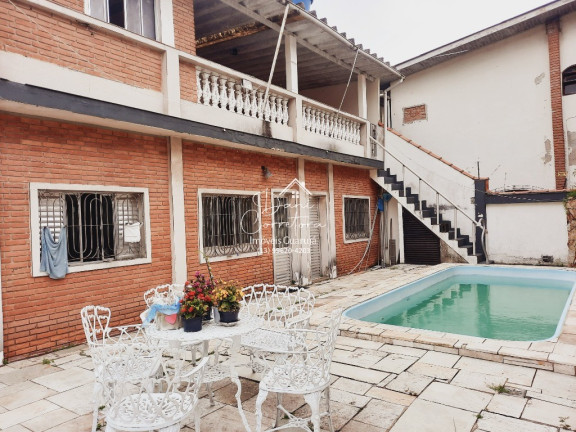 Sobrado com 6 Quartos à Venda, 297 m² em Vila Santa Rosa - Guarujá
