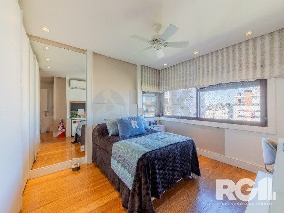 Imagem Apartamento com 3 Quartos à Venda, 245 m² em Moinhos De Vento - Porto Alegre