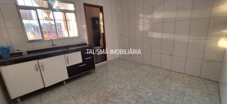 Casa com 2 Quartos para Alugar, 125 m² em Jardim Margarida - Taboão Da Serra