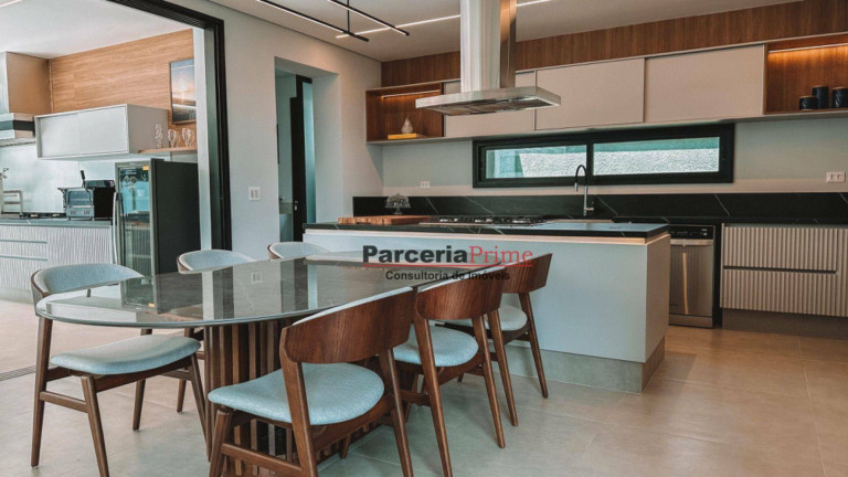 Imagem Casa com 6 Quartos à Venda, 555 m² em Riviera Módulo 17 - Bertioga Imagem Casa com 6 Quartos à Venda, 555 m² em Riviera Módulo 17 - Bertioga