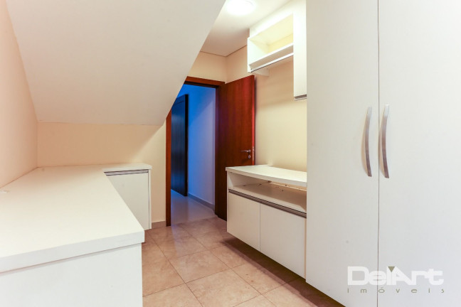 Imagem Casa com 4 Quartos à Venda, 302 m² em Santa Cândida - Curitiba Imagem Casa com 4 Quartos à Venda, 302 m² em Santa Cândida - Curitiba