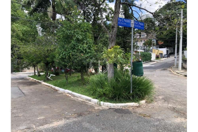 Imagem Terreno à Venda, 720 m² em Jardim Marajoara - São Paulo Imagem Terreno à Venda, 720 m² em Jardim Marajoara - São Paulo