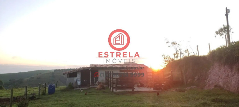Imagem Imóvel com 3 Quartos à Venda, 1.089 m² em Bandeira Branca - Jacareí Imagem Imóvel com 3 Quartos à Venda, 1.089 m² em Bandeira Branca - Jacareí
