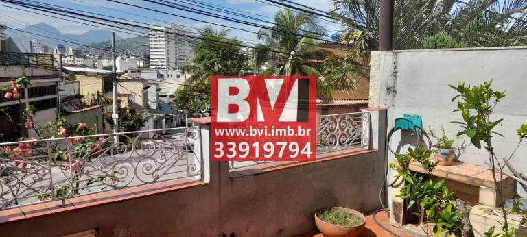 Imagem Casa com 3 Quartos à Venda, 280 m² em Vila Da Penha - Rio De Janeiro Imagem Casa com 3 Quartos à Venda, 280 m² em Vila Da Penha - Rio De Janeiro