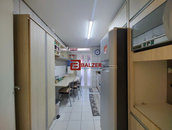 Imagem Apartamento com 2 Quartos à Venda, 98 m² em Centro - Florianópolis Imagem Apartamento com 2 Quartos à Venda, 98 m² em Centro - Florianópolis