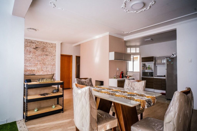 Imagem Apartamento com 2 Quartos à Venda, 90 m² em São João - Porto Alegre Imagem Apartamento com 2 Quartos à Venda, 90 m² em São João - Porto Alegre