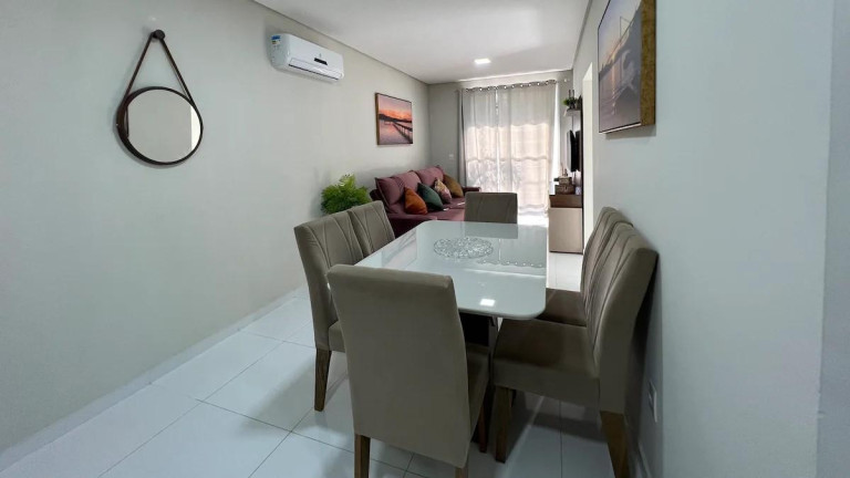 Imagem Apartamento com 2 Quartos para Alugar,  em Canasvieiras - Florianópolis