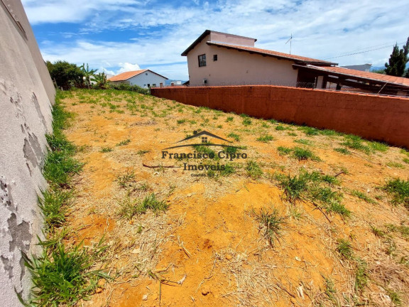 Terreno à Venda, 360 m² em Village Santana - Guaratinguetá
