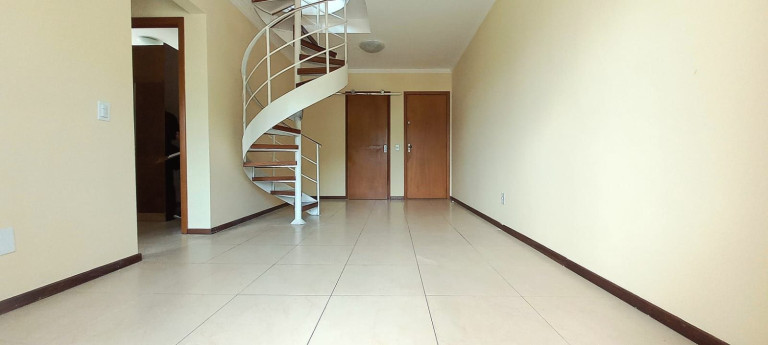 Imagem Imóvel com 3 Quartos à Venda, 112 m² em Várzea - Teresópolis Imagem Imóvel com 3 Quartos à Venda, 112 m² em Várzea - Teresópolis
