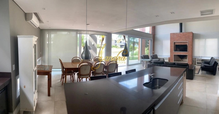Imagem Casa de Condomínio com 4 Quartos à Venda, 320 m² em Centro - Xangri-la Imagem Casa de Condomínio com 4 Quartos à Venda, 320 m² em Centro - Xangri-la